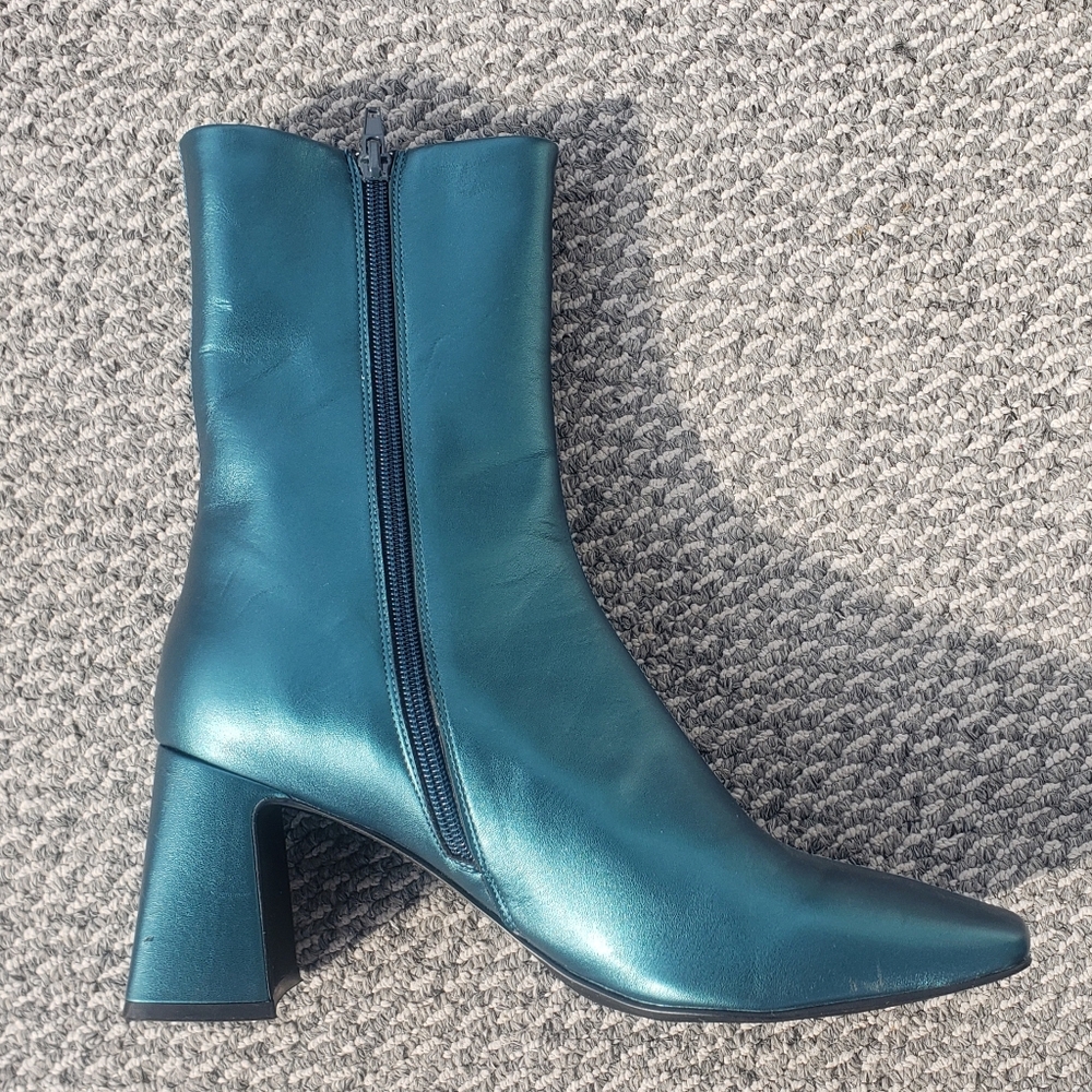 Jeffrey Campbell  Bluegreen Metallic Jerema Boots, Sz. 10